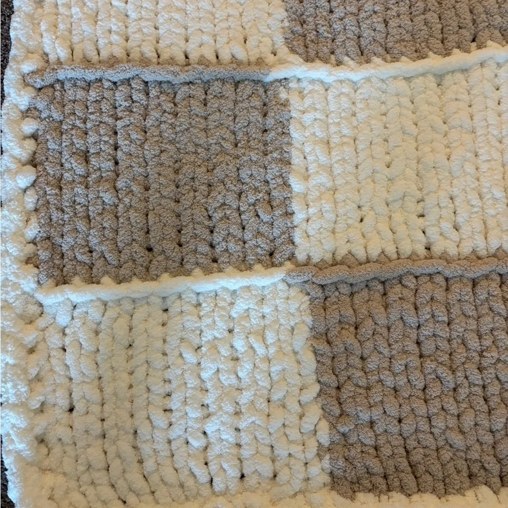 Cozy Cream and Tan Chunky Knit Blanket